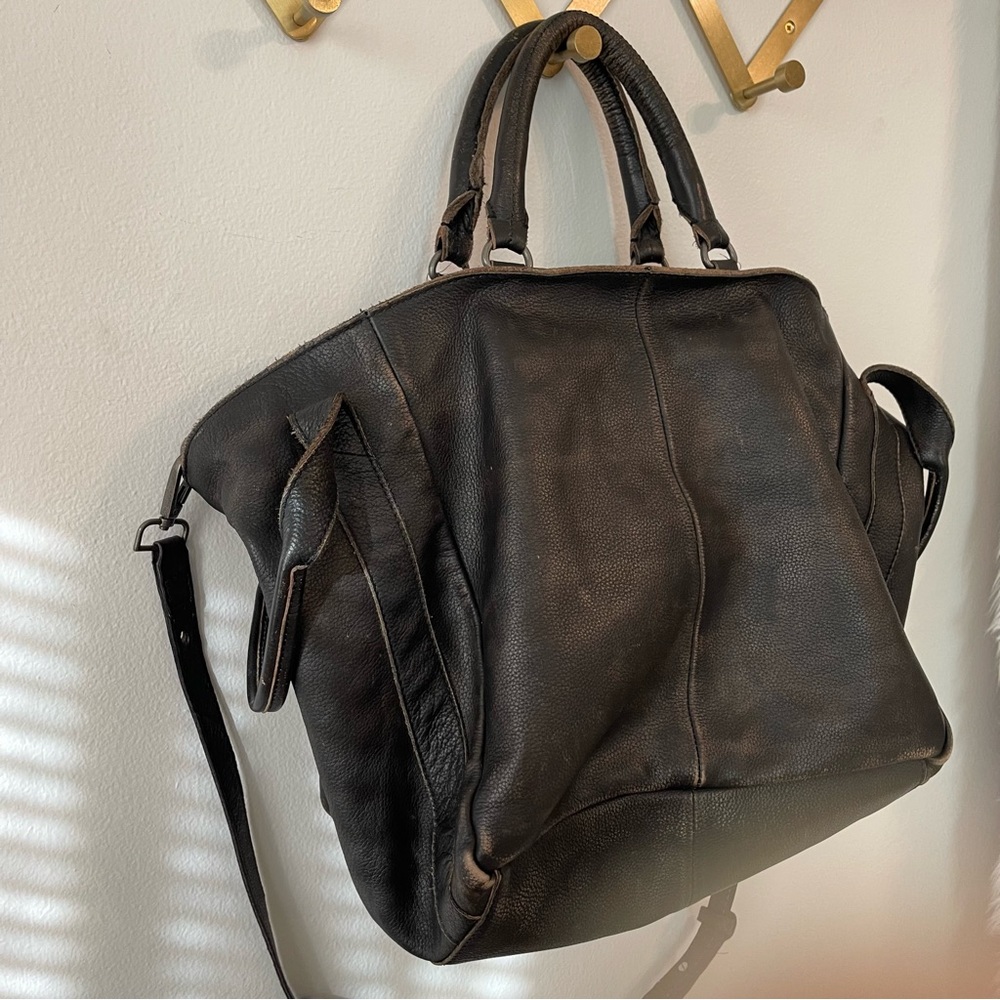 Free People Leslie Leather Tote in Distressed Black
